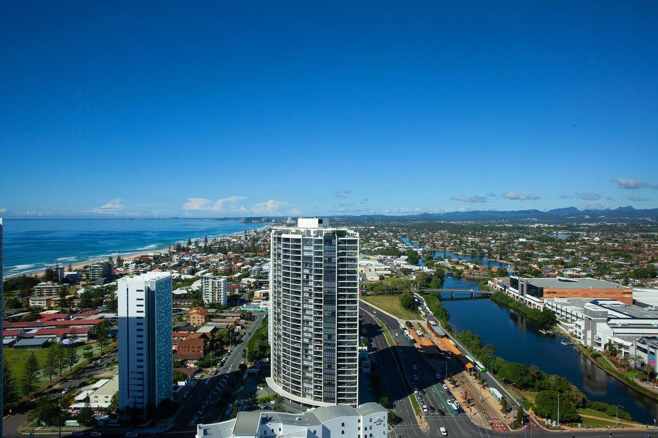 High Floor Ocean View Suites Broadbeach Гоулд Коуст Екстериор снимка