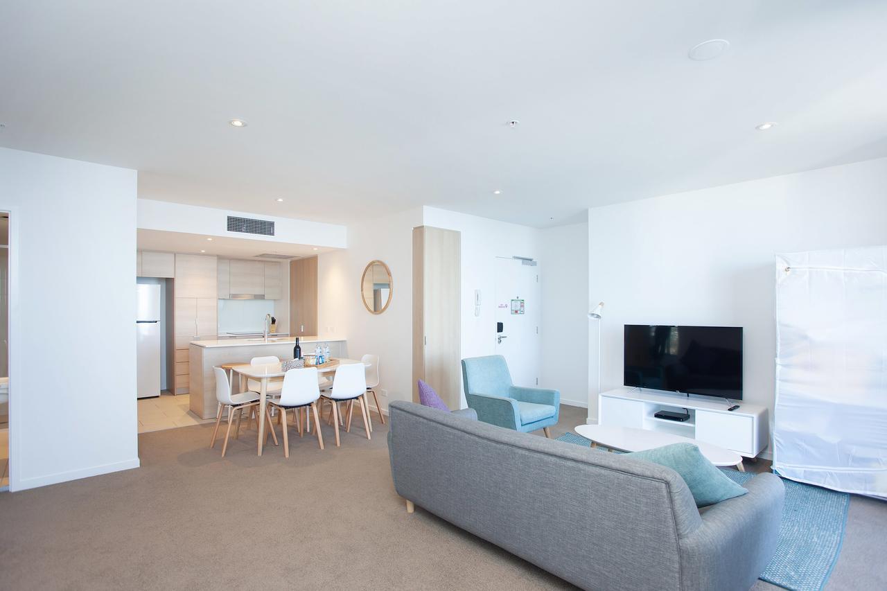 High Floor Ocean View Suites Broadbeach Гоулд Коуст Екстериор снимка