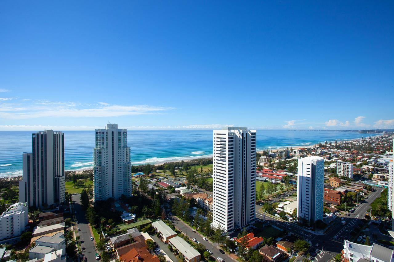 High Floor Ocean View Suites Broadbeach Гоулд Коуст Екстериор снимка